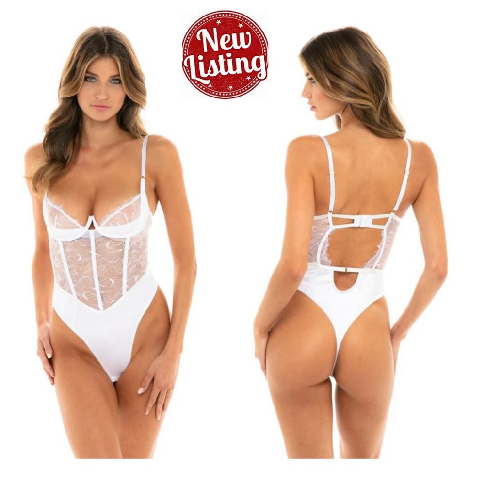 Elegant White Lace Chemise